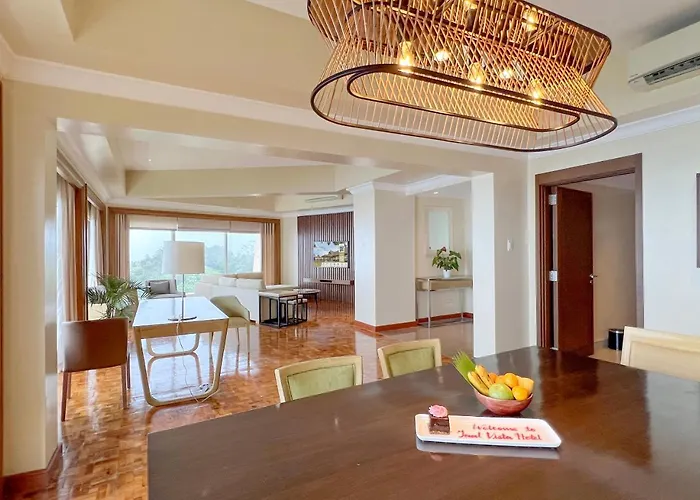 Taal Vista Hotel